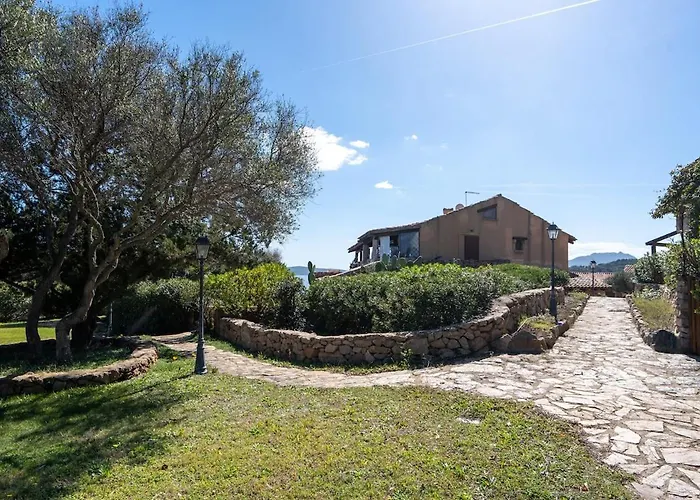 Esclusiva Punta Volpe, Con Accesso Sul Mare