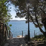 Esclusiva Punta Volpe, Con Accesso Sul Mare *