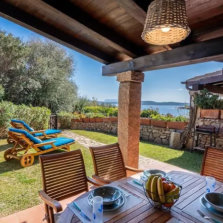 Esclusiva Punta Volpe, Con Accesso Sul Mare
