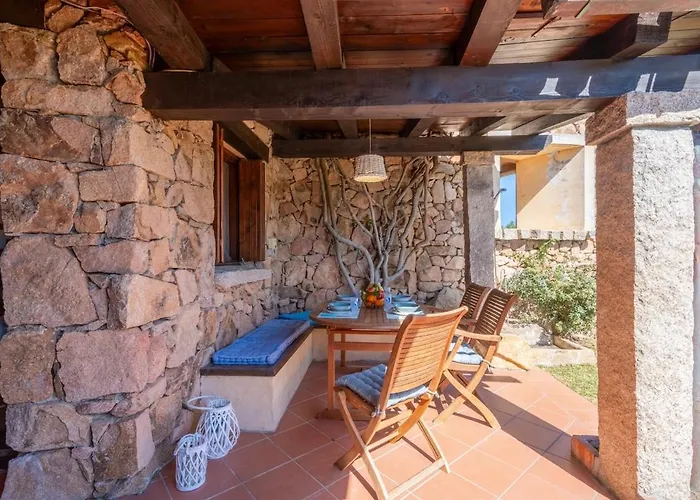 Esclusiva Punta Volpe, Con Accesso Sul Mare