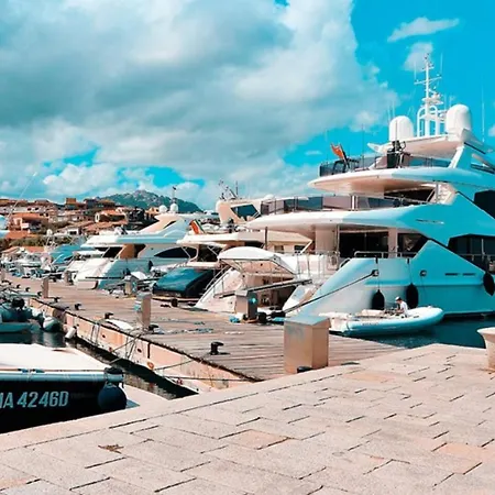 Esclusiva Punta Volpe, Con Accesso Sul Mare Porto Rotondo