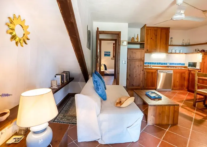 Esclusiva Punta Volpe, Con Accesso Sul Mare *